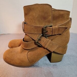 American Eagle Women's Tan Faux Suede Ankle Boots Double Buckle Western